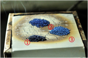 步驟四：實(shí)驗(yàn)結(jié)果染色砂顏色褪去，燒結(jié)砂略微褪色 陶瓷砂顏色不變